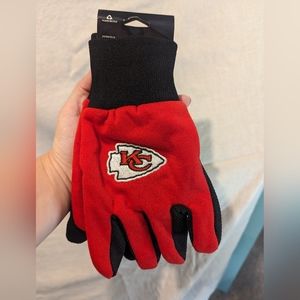 New Chiefs Gloves